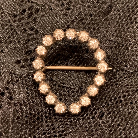 Rare finds. Pair of Antique Paste Rhinestone Victorian Era Pins - Picture 3 of 9